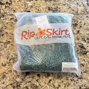 Ripskirt Hawaii Teal Patterned Skirt